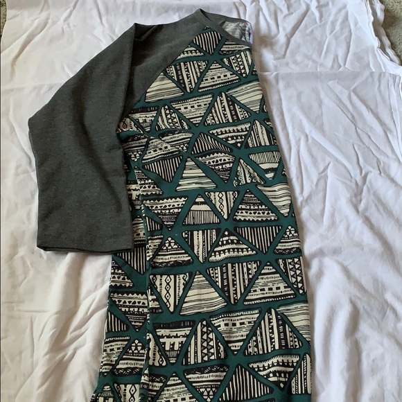 LulaRoe Randy Shirt - Picture 6 of 6